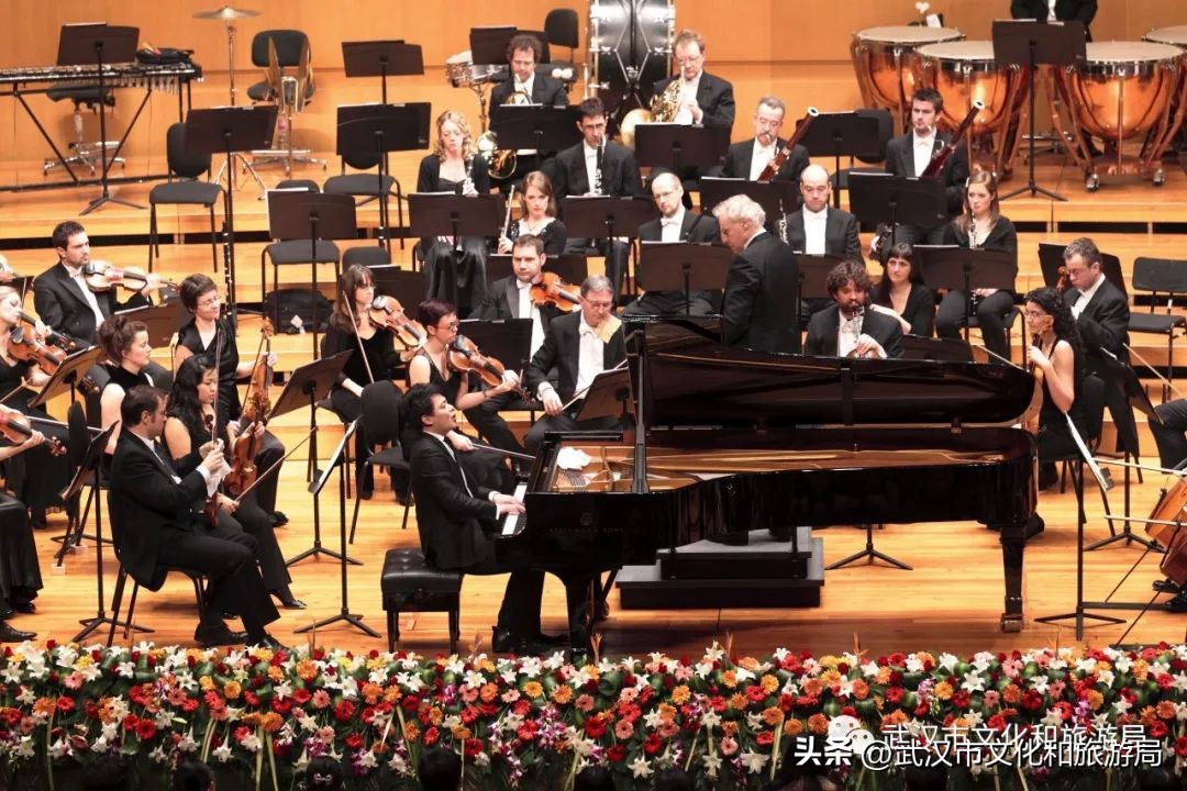 西餐厅适合播什么音乐剧_餐厅播放的音乐_适合餐厅播放的纯音乐