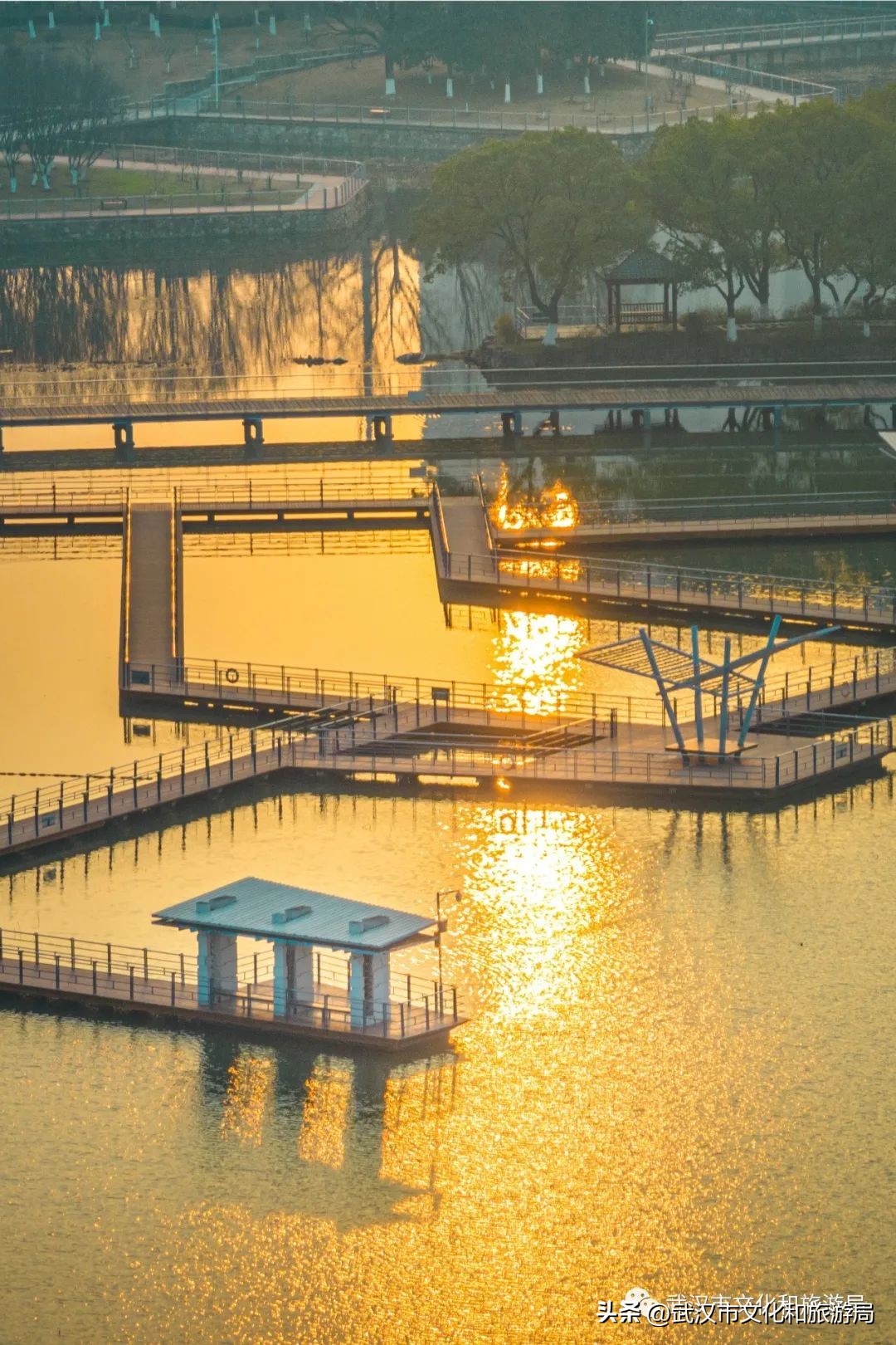 餐厅播放的音乐_西餐厅适合播什么音乐剧_适合餐厅播放的纯音乐