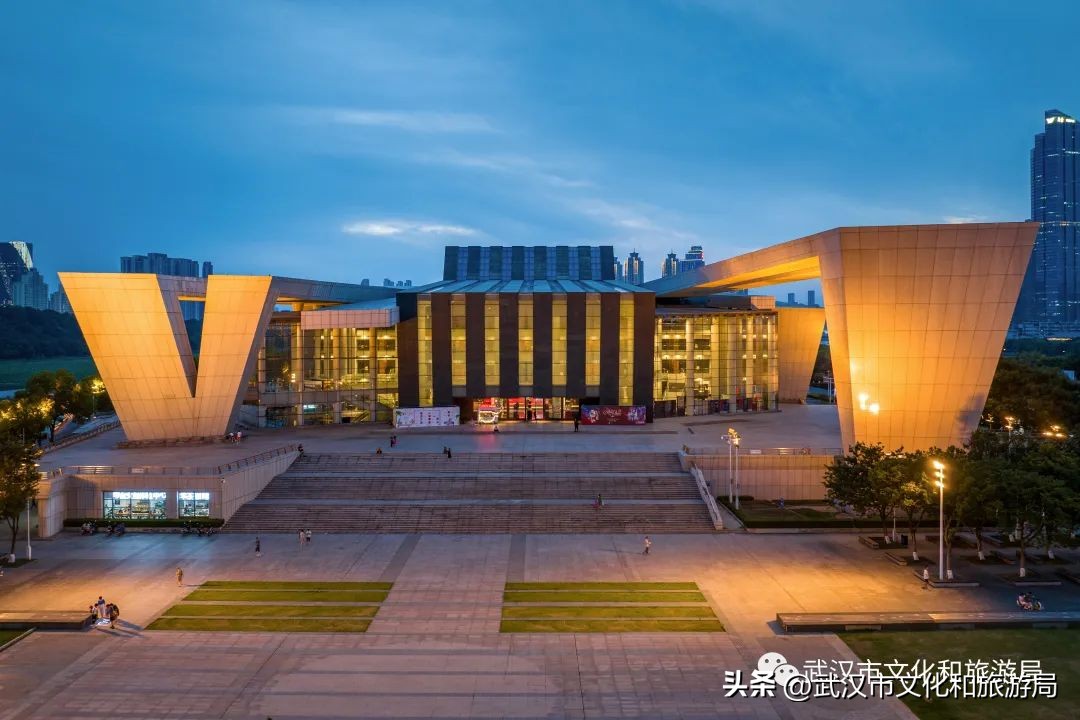 西餐厅适合播什么音乐剧_餐厅播放的音乐_适合餐厅播放的纯音乐