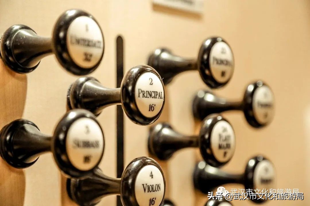 适合餐厅播放的纯音乐_餐厅播放的音乐_西餐厅适合播什么音乐剧